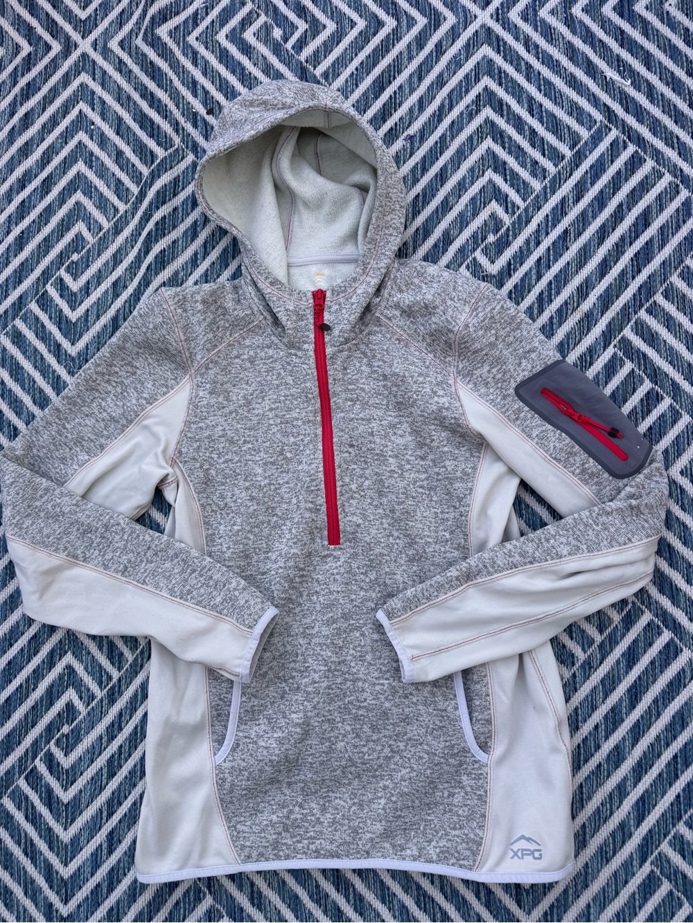 Columbia Gray Heather & Cream Women’s Half-Zip Hoodie with Red Accents